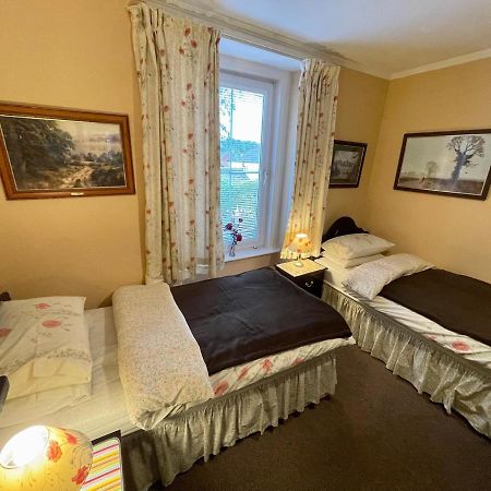 Apsley Villa Guest House. Cirencester Esterno foto