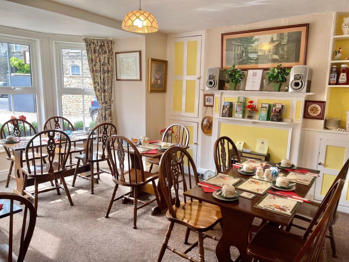 Apsley Villa Guest House. Cirencester Esterno foto