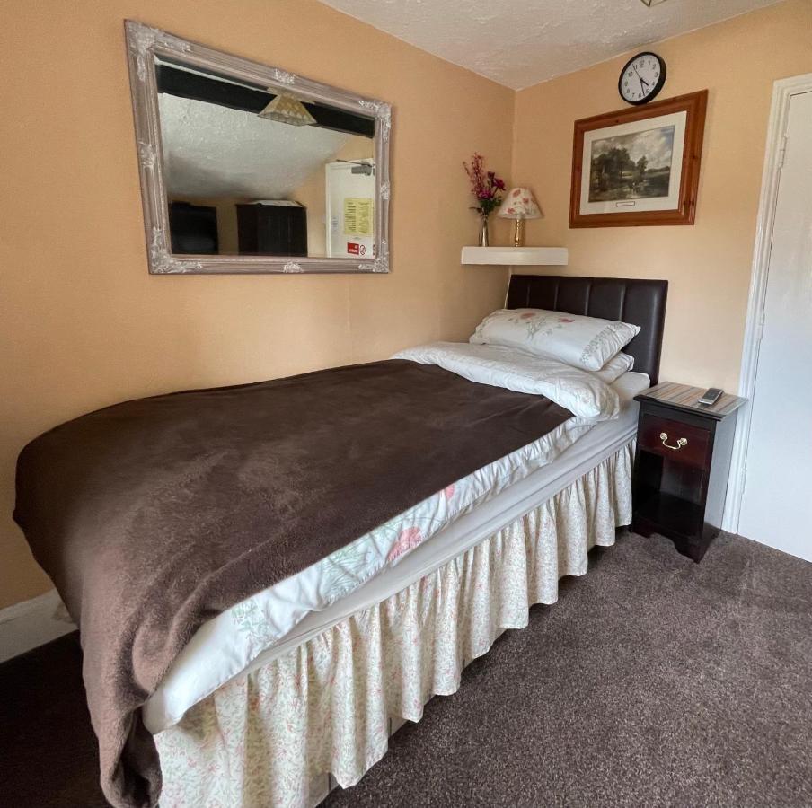 Apsley Villa Guest House. Cirencester Esterno foto