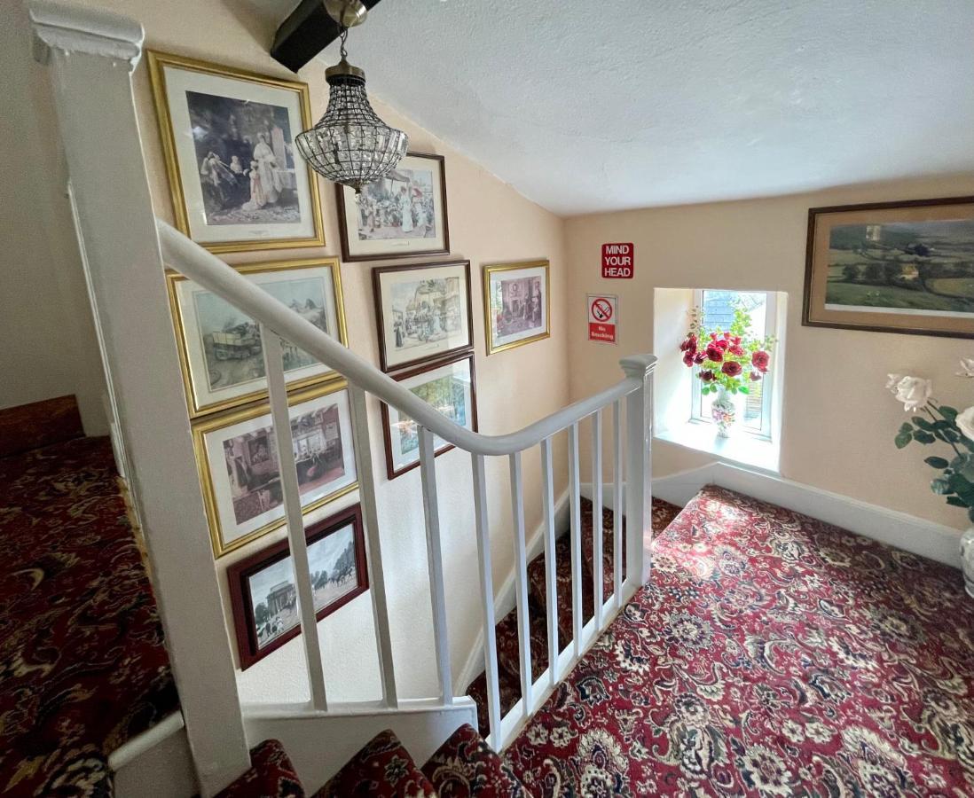 Apsley Villa Guest House. Cirencester Esterno foto