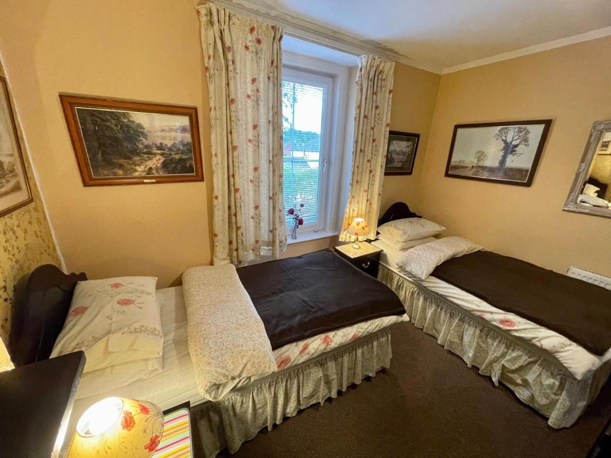 Apsley Villa Guest House. Cirencester Esterno foto